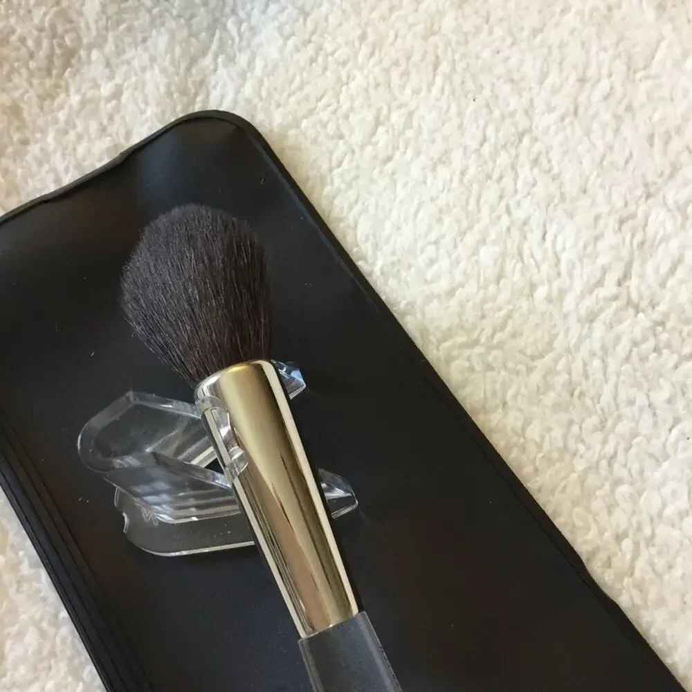 Trish McEvoy Clear Handle Blending Brush with Silver Ferrule
